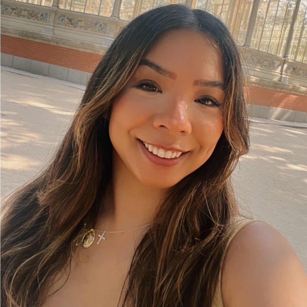 Meet your Posher, Monica